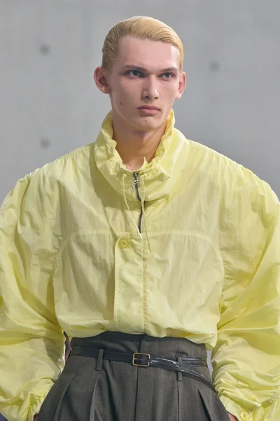 Look 19